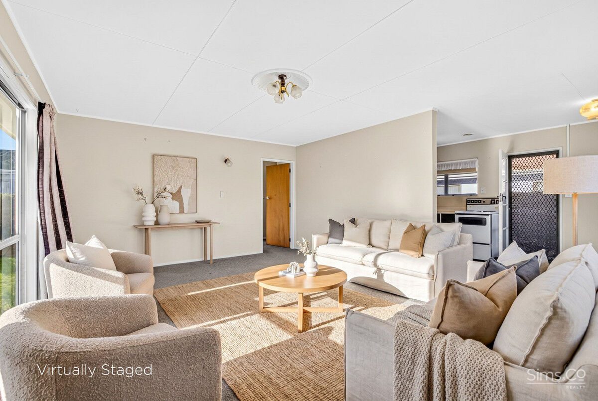 Easy Living in Springvale — slide 2