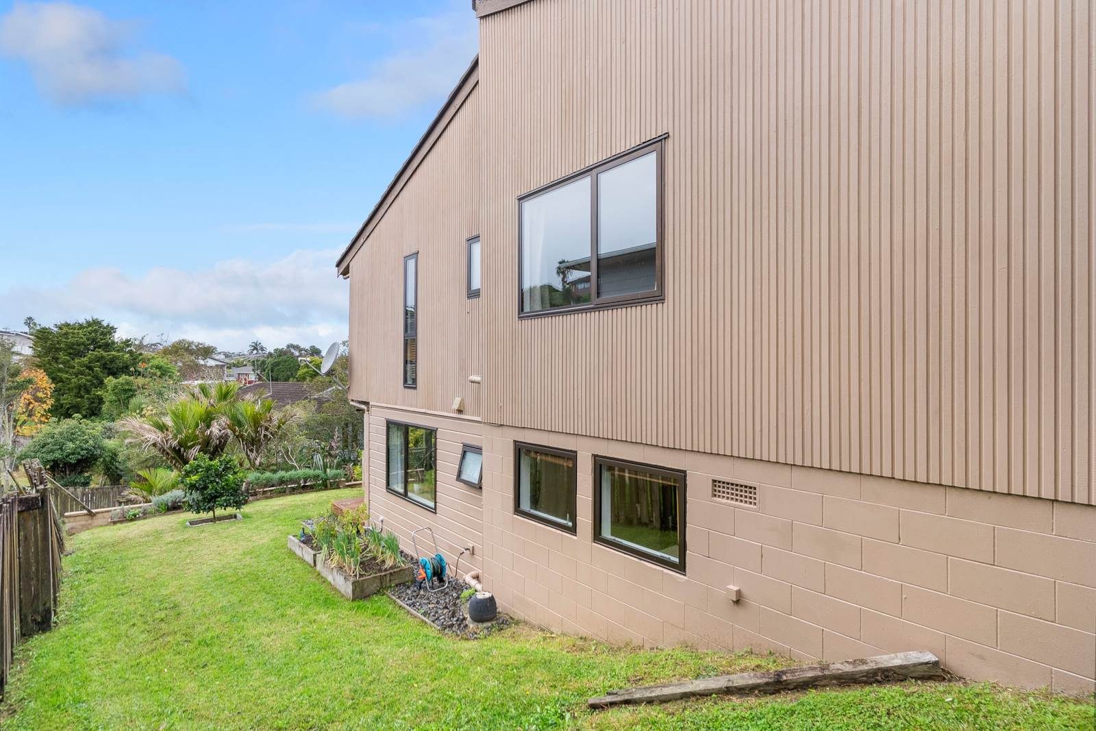 Home and Income in Rangitoto College Zone — slide 47