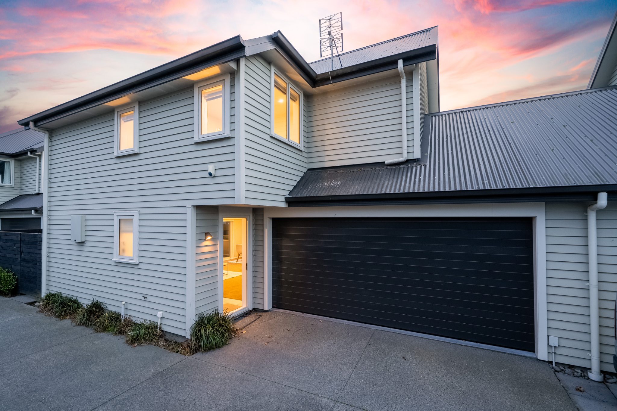 City Fringe with a Double Garage — slide 1