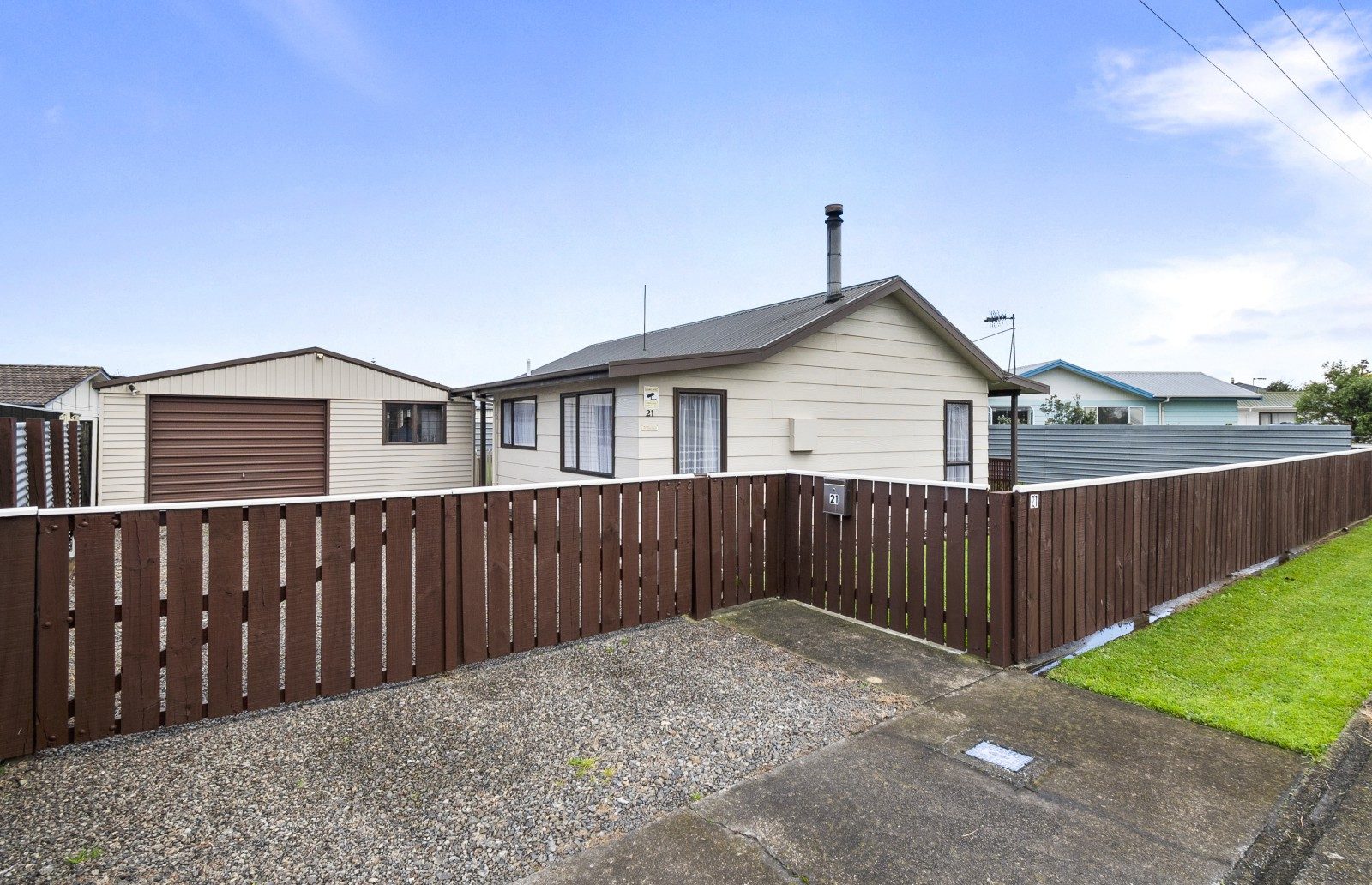 Affordable, tidy, village living! — slide 1