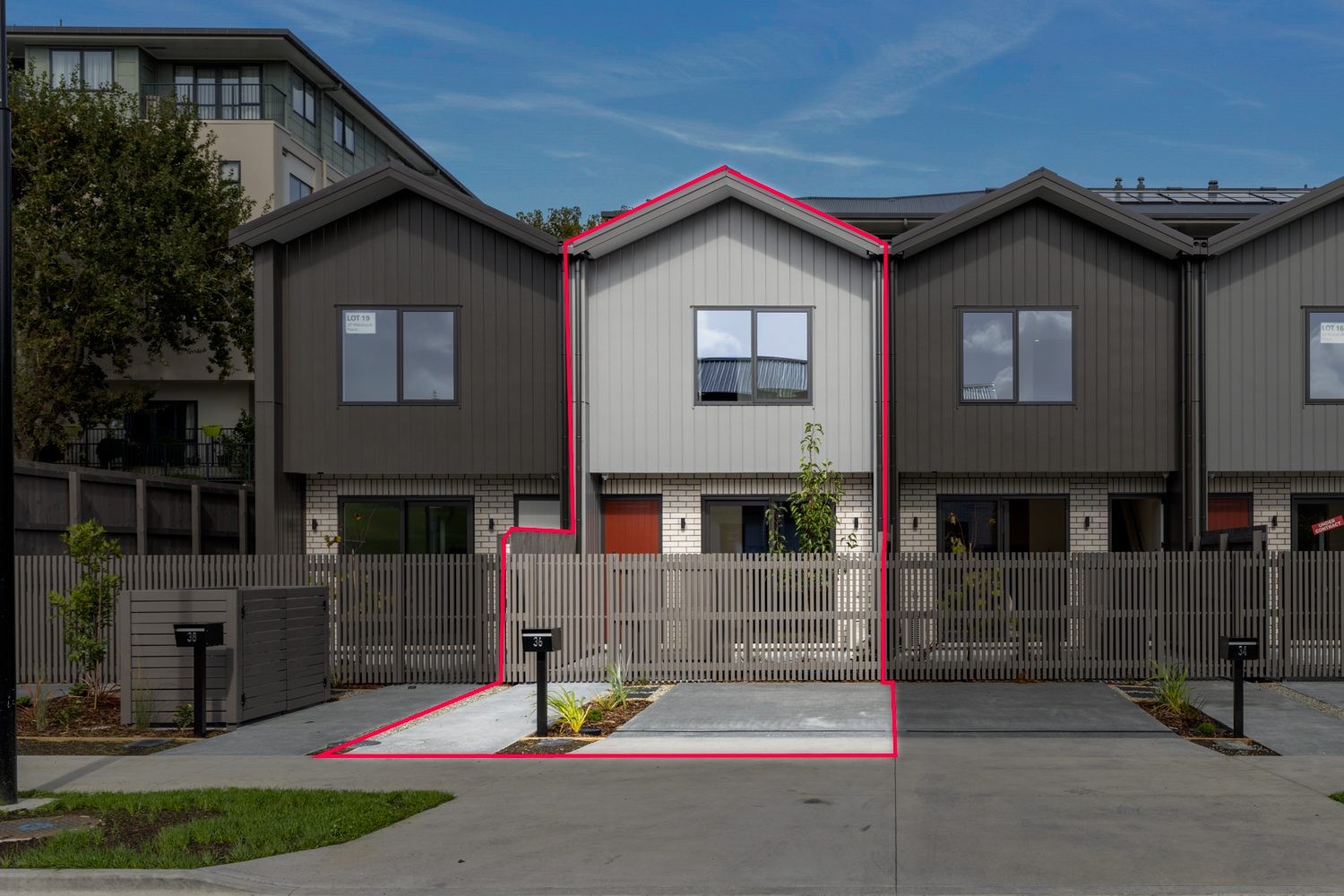 Freehold + Harvey Norman $5K — slide 2