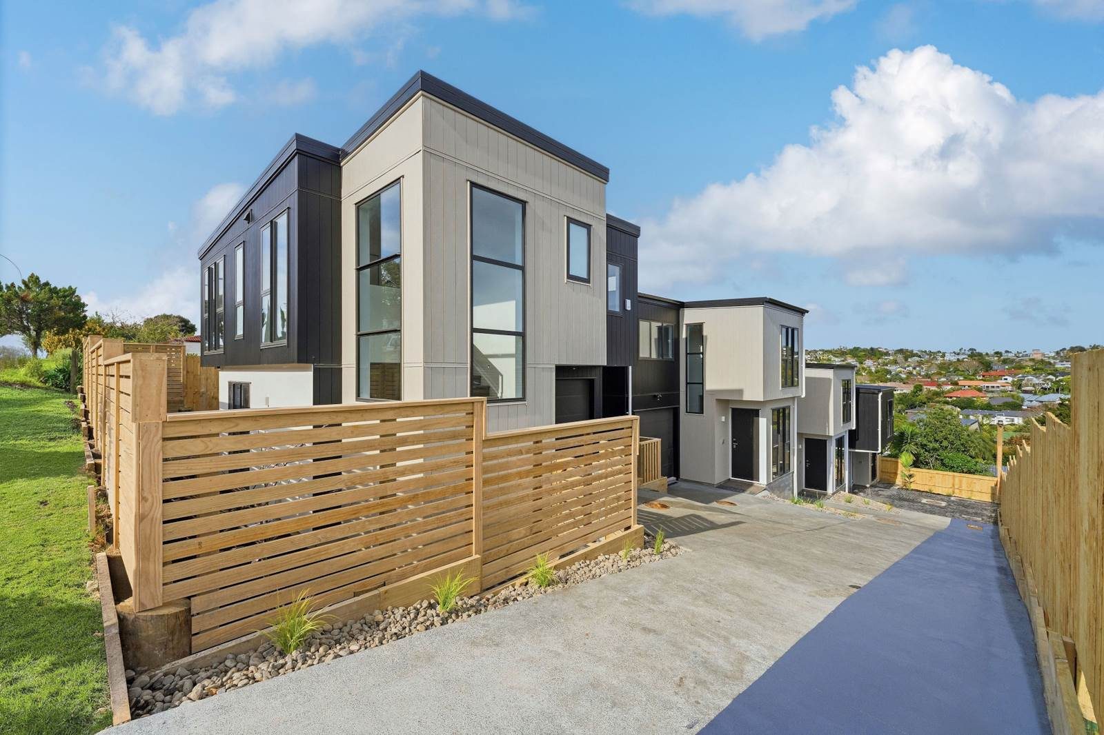 Brand New Standalone Homes-Near Beach & School — slide 2