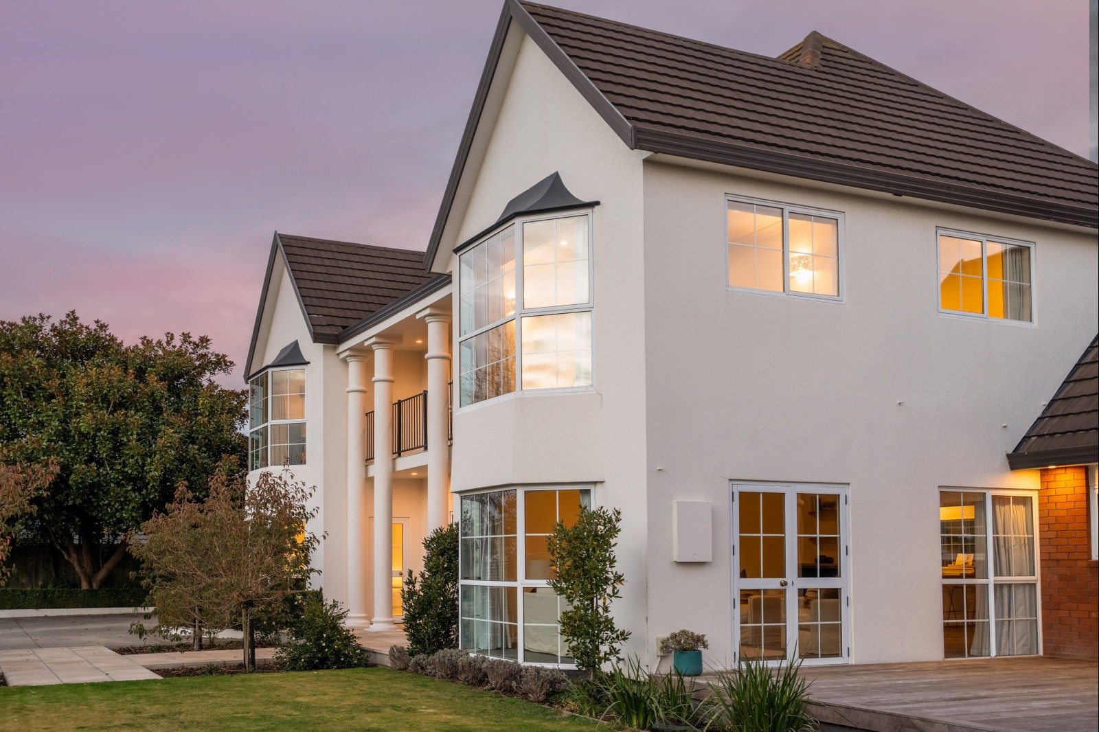 Exceptional family living in Burwood — slide 35