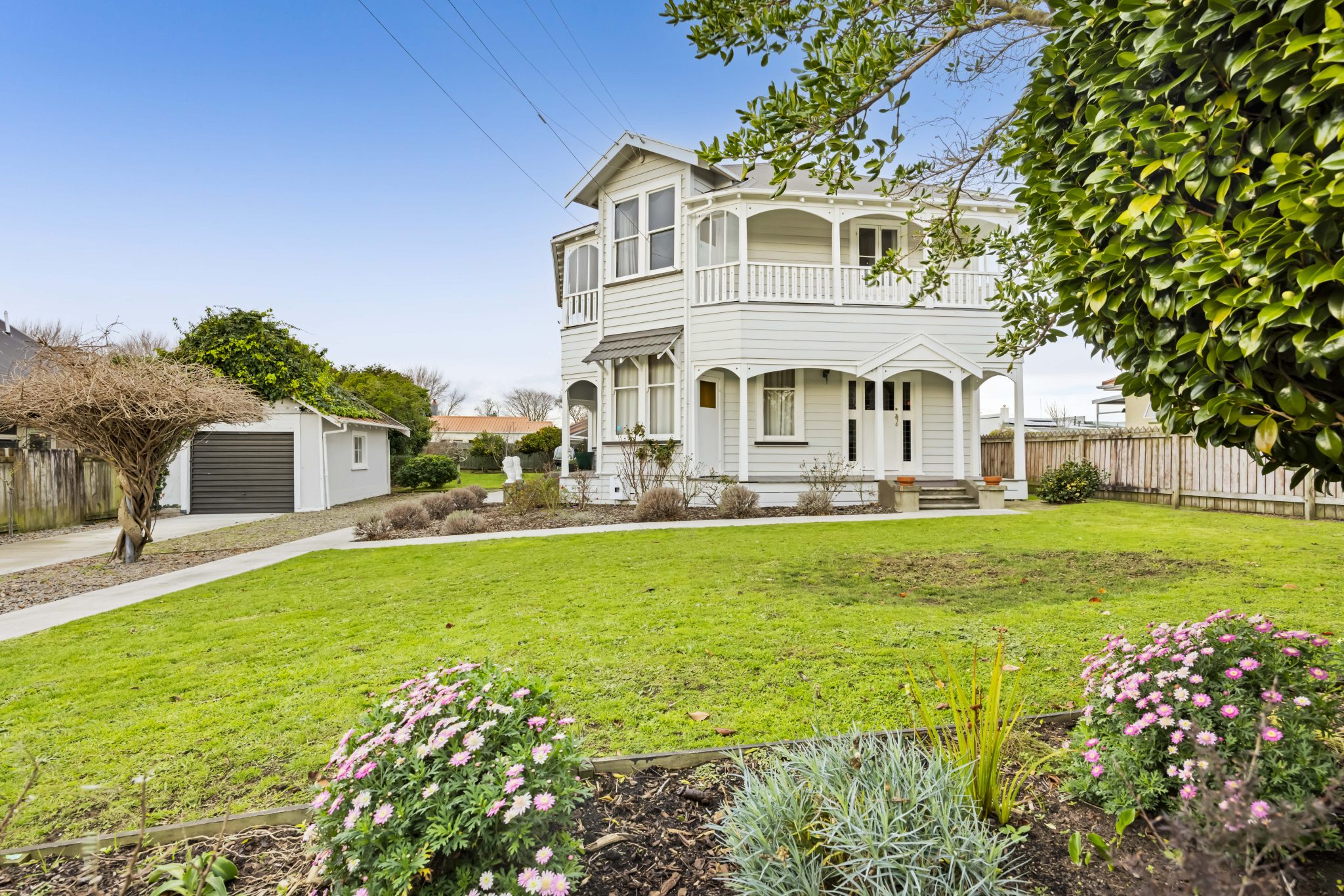 TWO STOREYS OF TIMELESS CHARM — slide 2