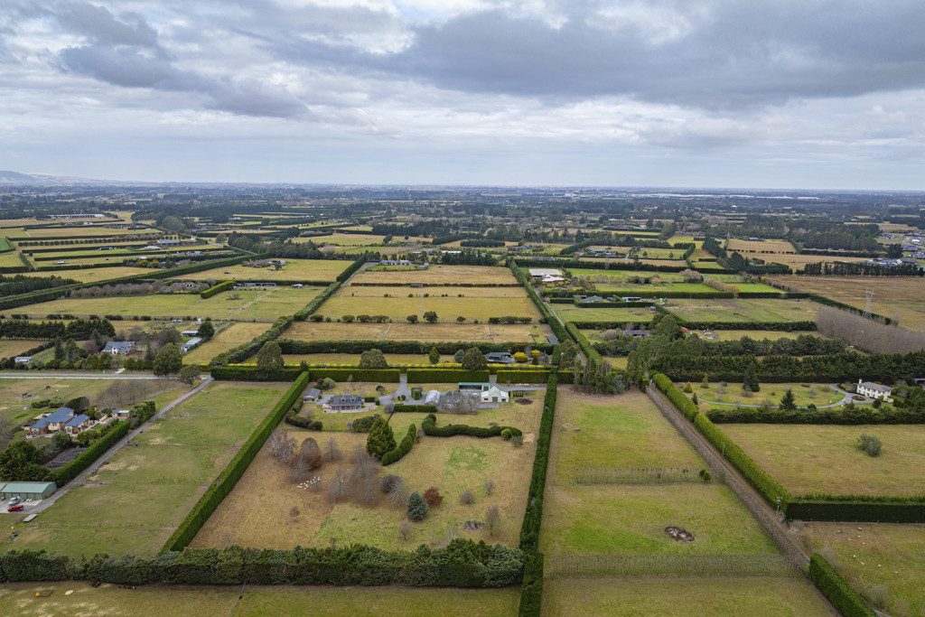Complete Lifestyle Package - Barn, Sheds & 4.15ha — slide 34