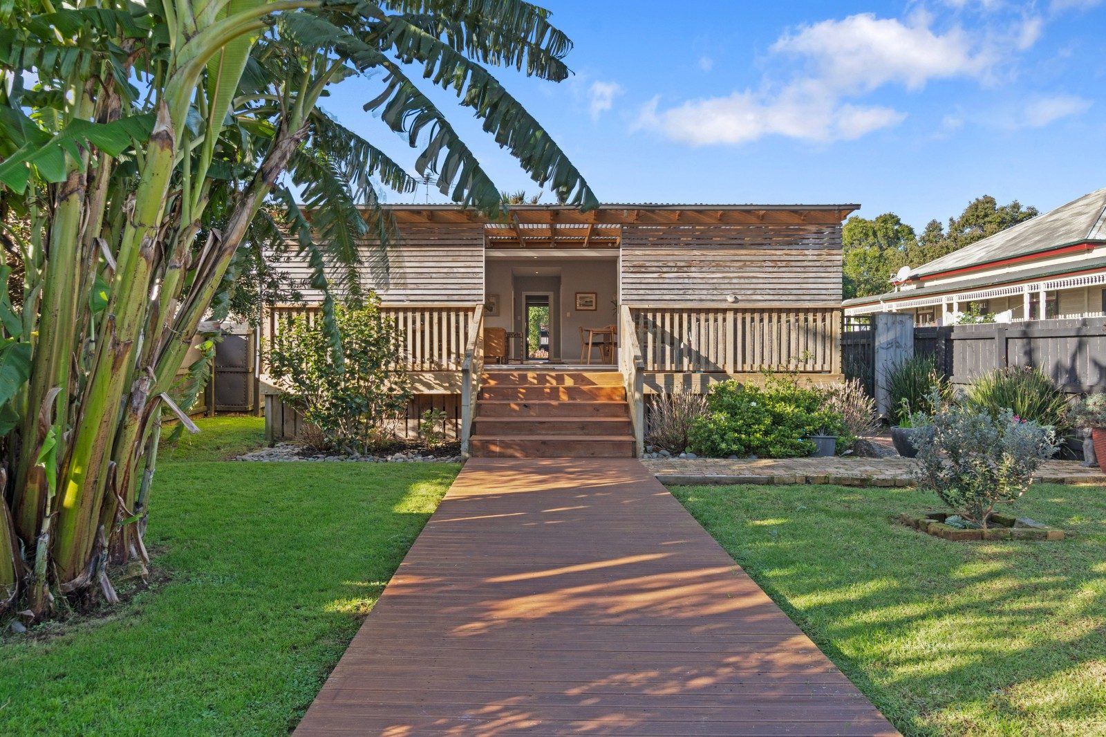 Vendors have bought; this property must sell! — slide 28