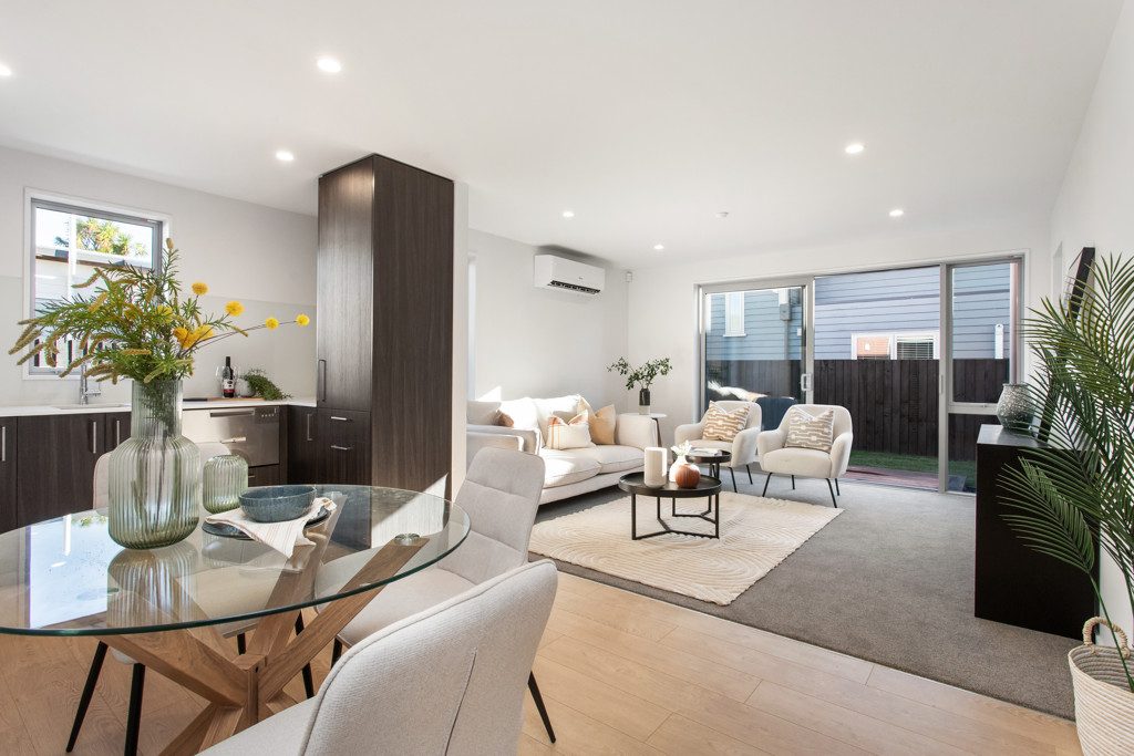 Single Level Living - Welcome to St Albans Lane — slide 2
