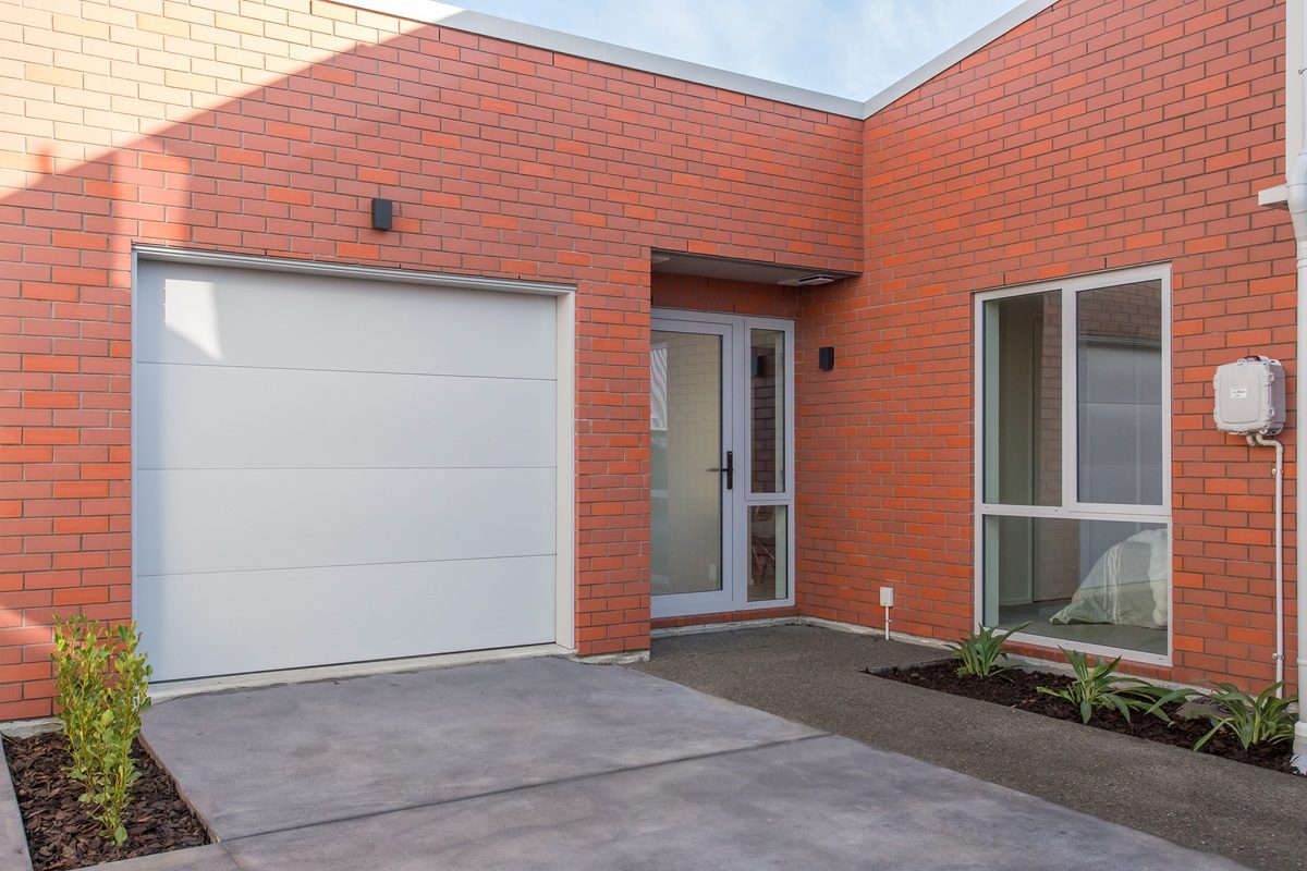 Single Level Living - Welcome to St Albans Lane — slide 8