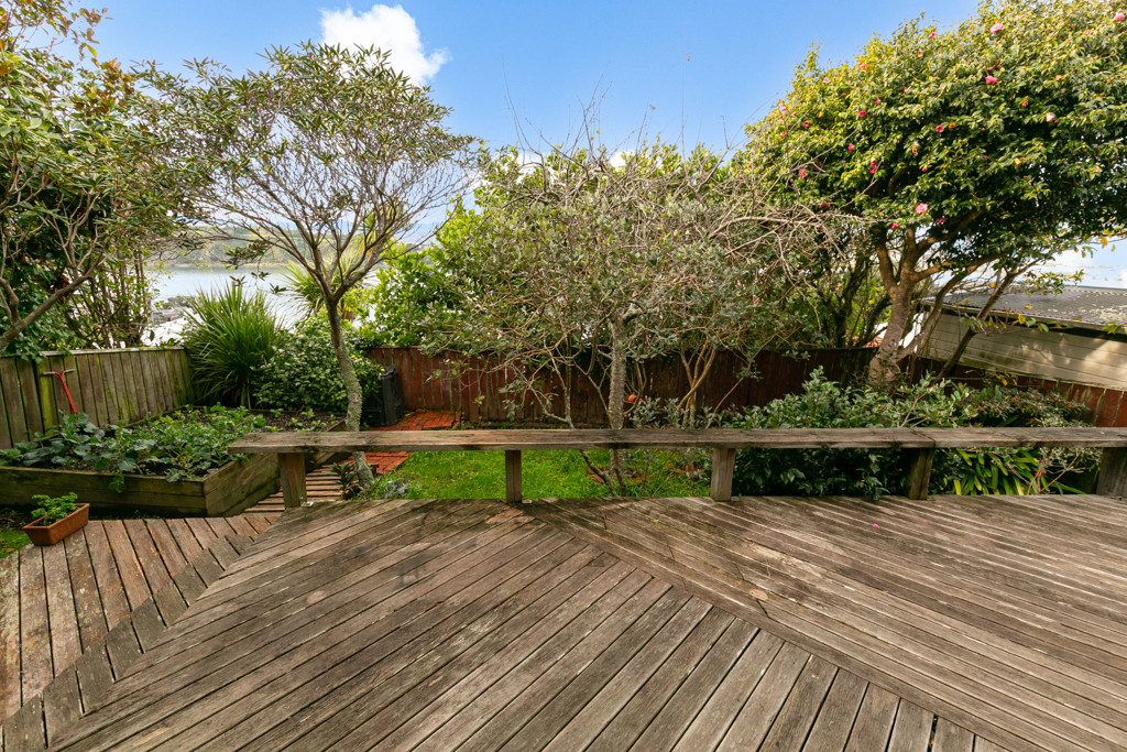 DREAM HOME & INCOME WITH STUNNING SEA VIEWS! — slide 25