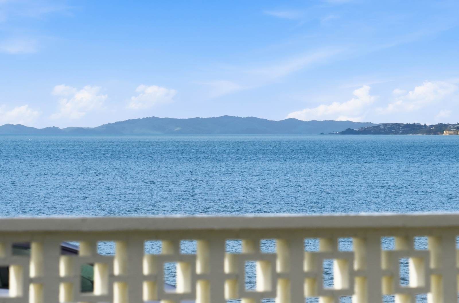 Luxury Coastal Living in Prestigious Macleans Zone — slide 35