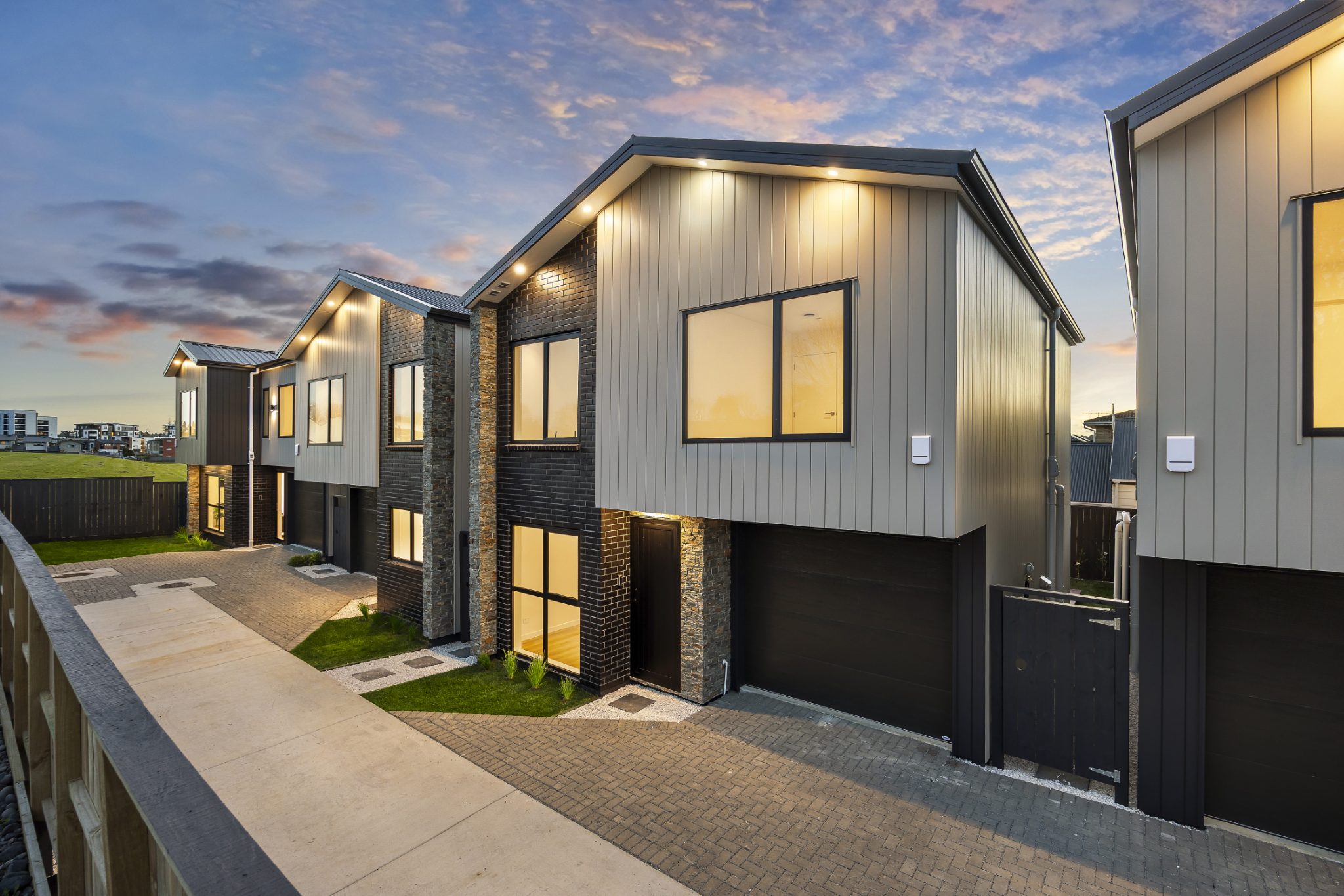 Parkside Living | Minutes to AUT — slide 1