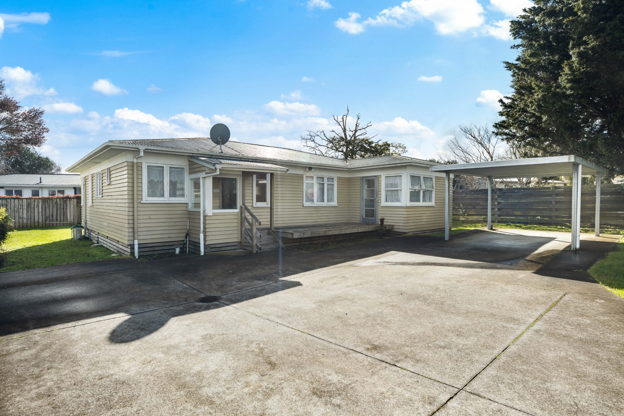 Back on Market - 1,072sqm Opportunity — slide 2