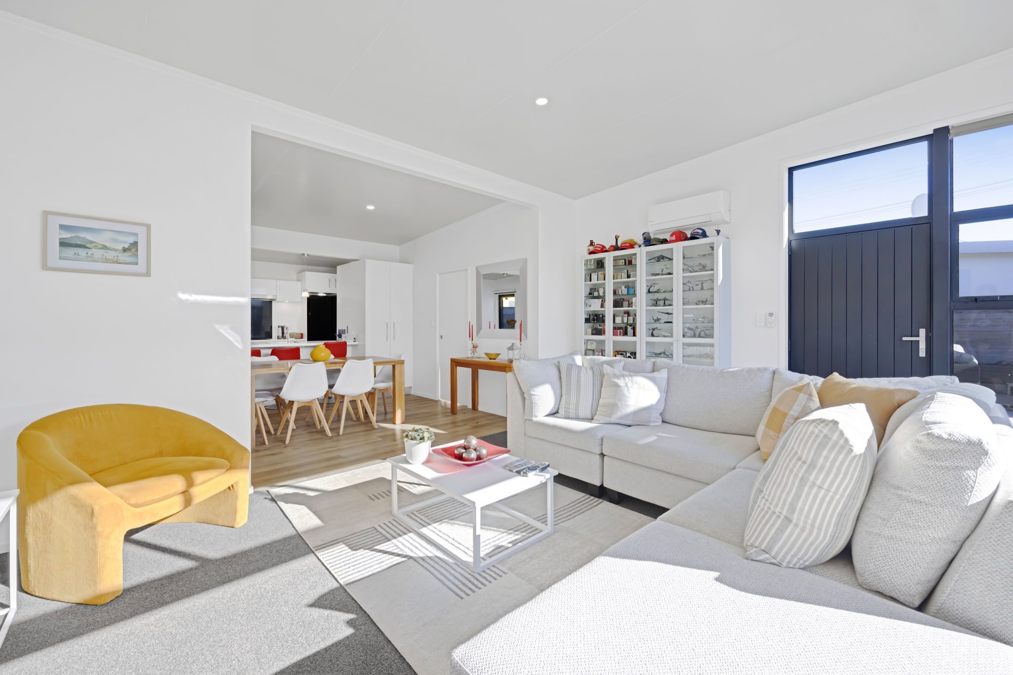 Sophisticated Townhouse Living — slide 2