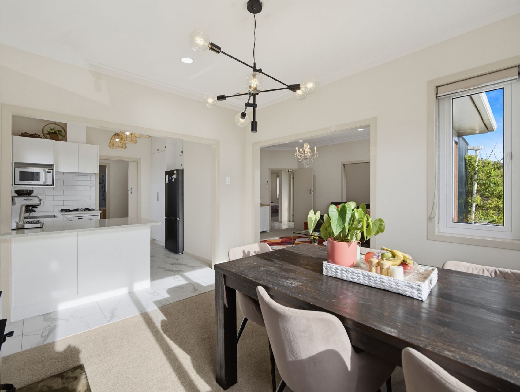 High-Spec 4-Bed Perfection Near Waikato Hospital — slide 2