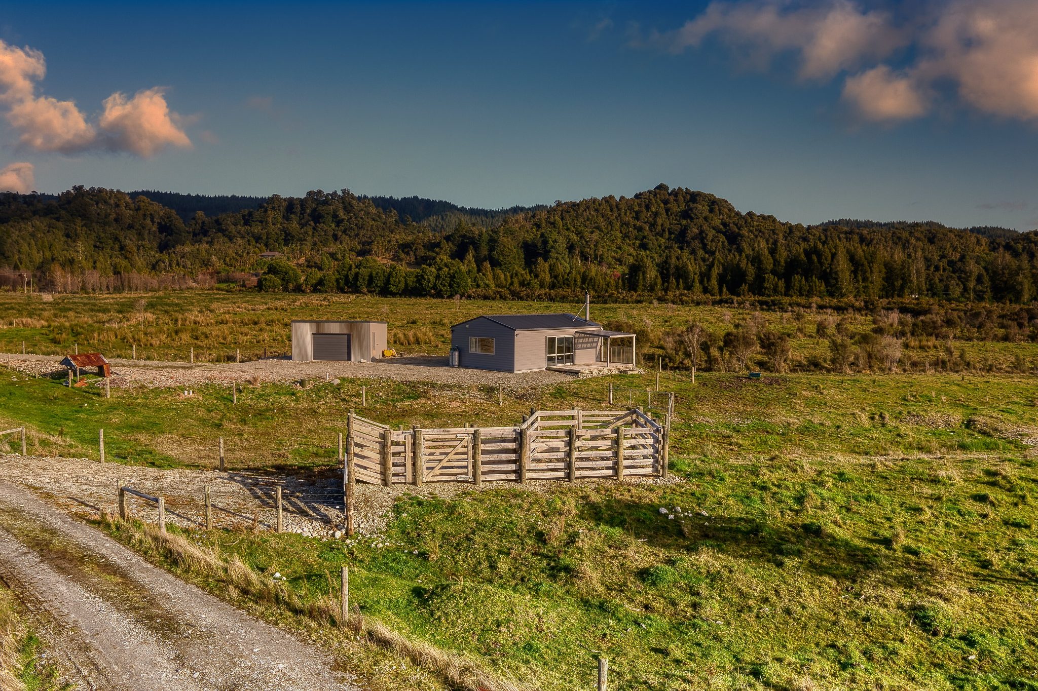 Dwelling on 4.35 Hectares - Lifestyle Starter — slide 2