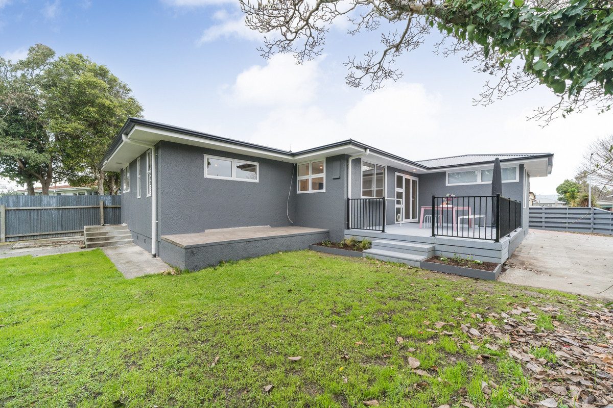 Renovated With Double Glazing — slide 22