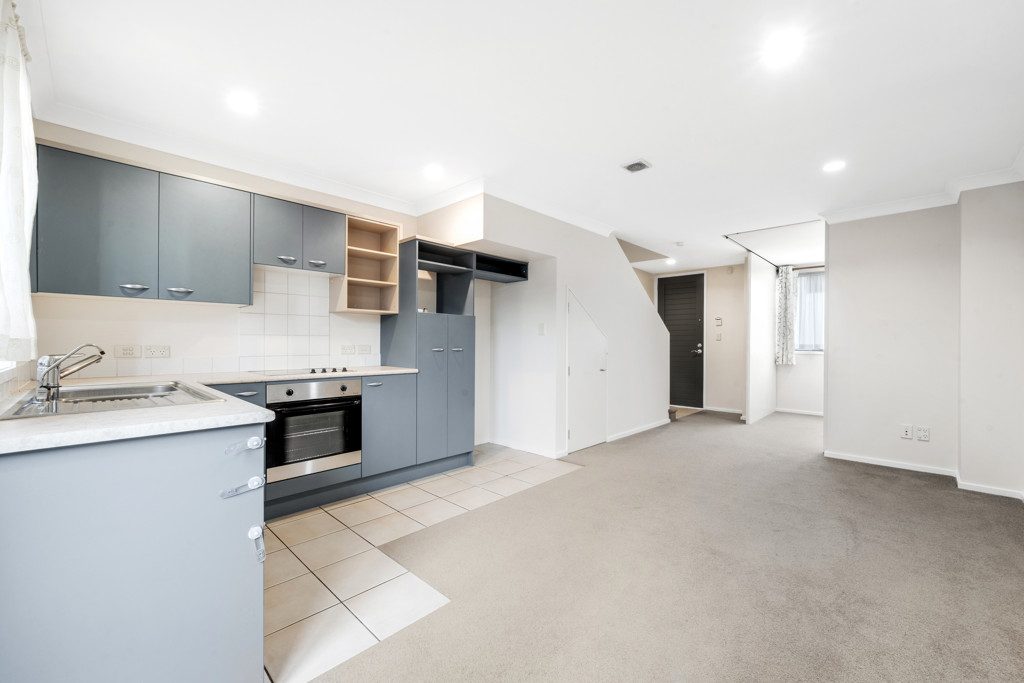 MUST SELL! 2-Bed + Flexi Study & 2 Car Parks — slide 1