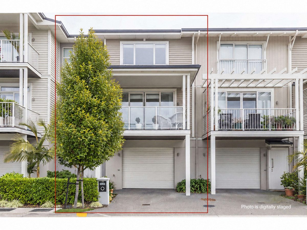 Ready Now - Freehold Home Kensington Park — slide 2