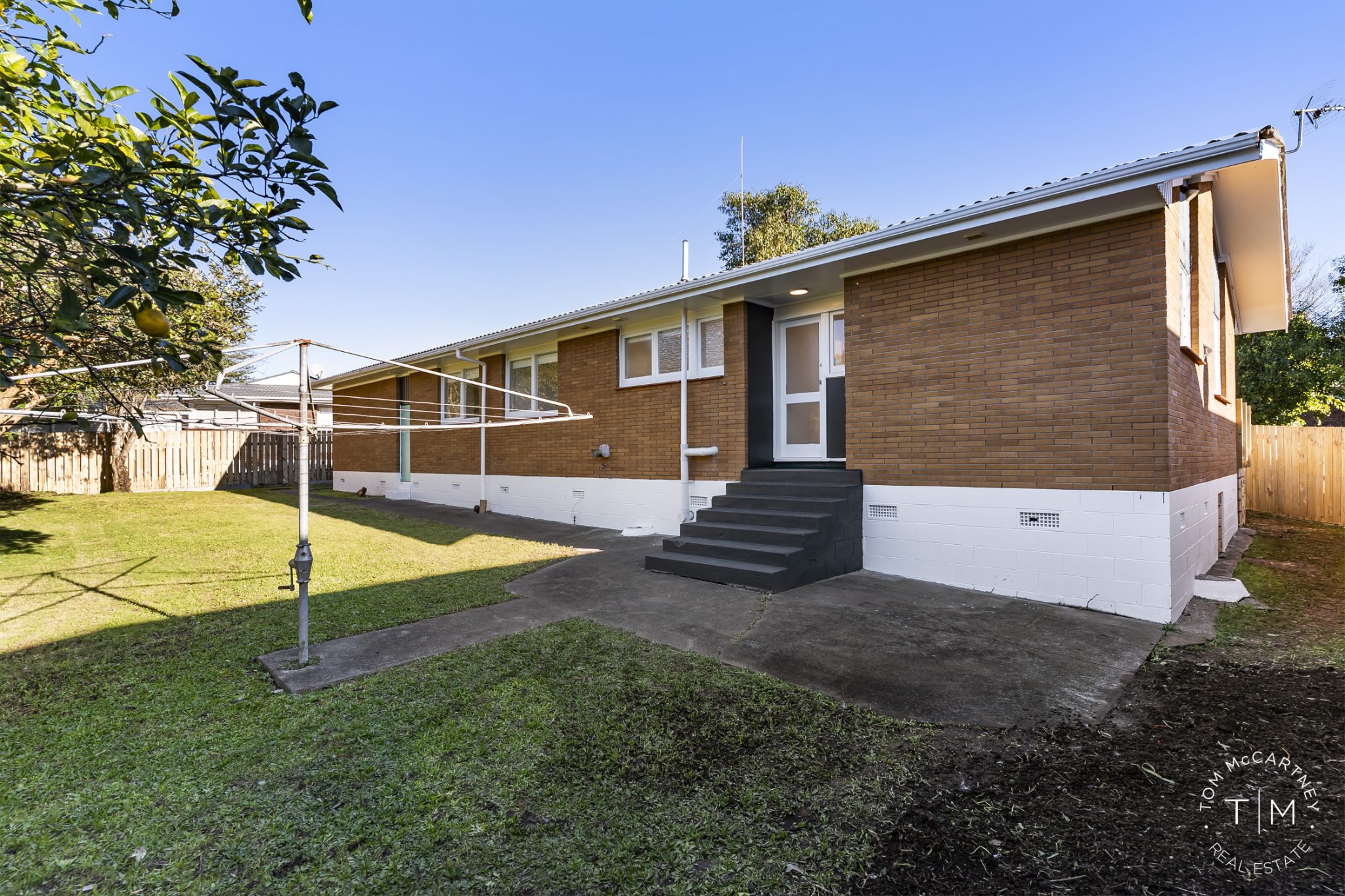Fully Renovated & Freehold Family Living — slide 18
