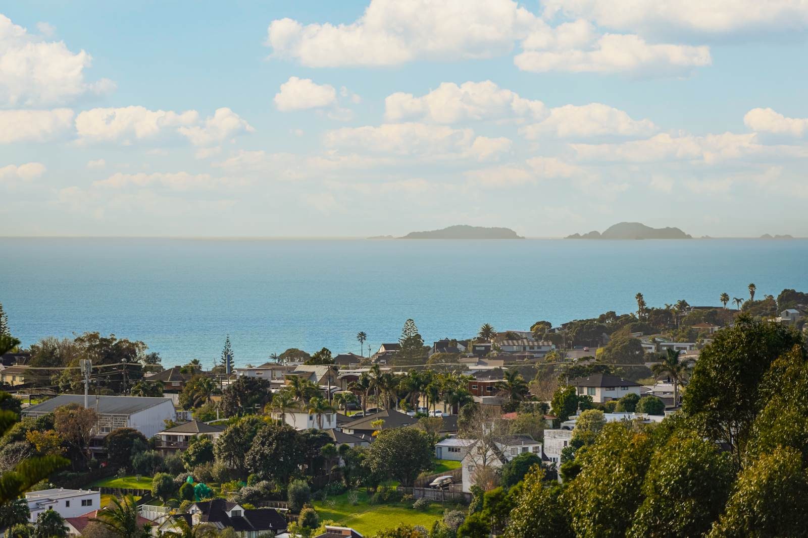 Brand New Home with Stunning Sea & Rangitoto Views — slide 2
