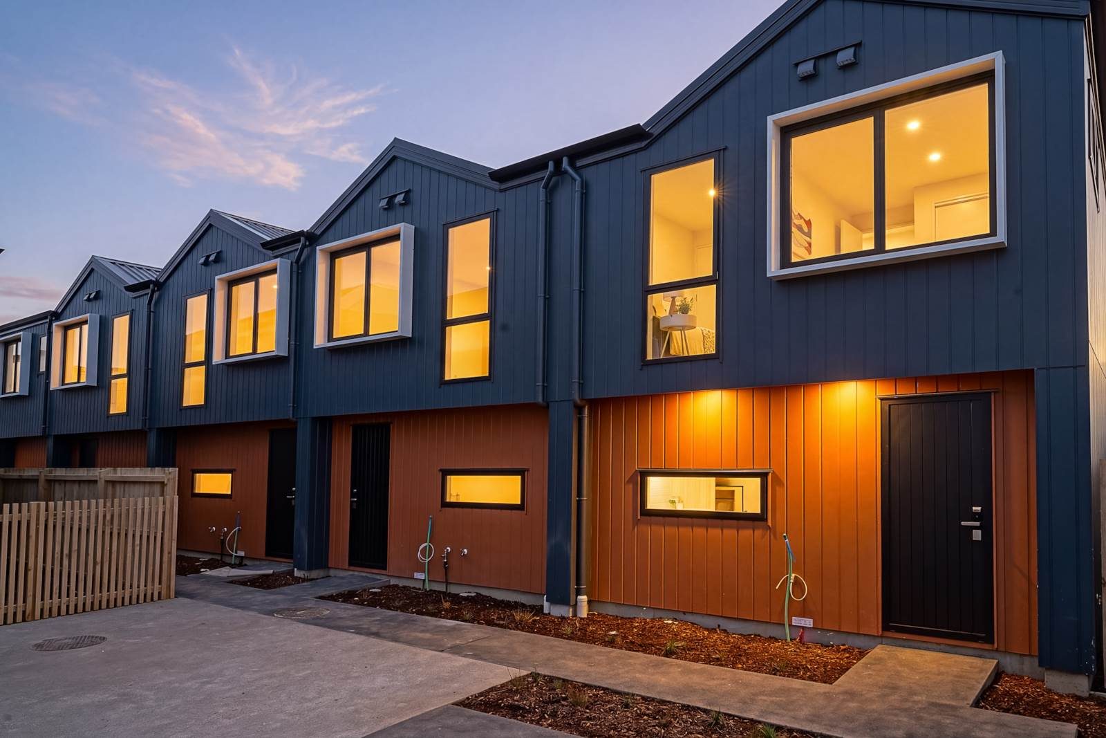 Modern, Affordable & Master Build Guarantee — slide 28
