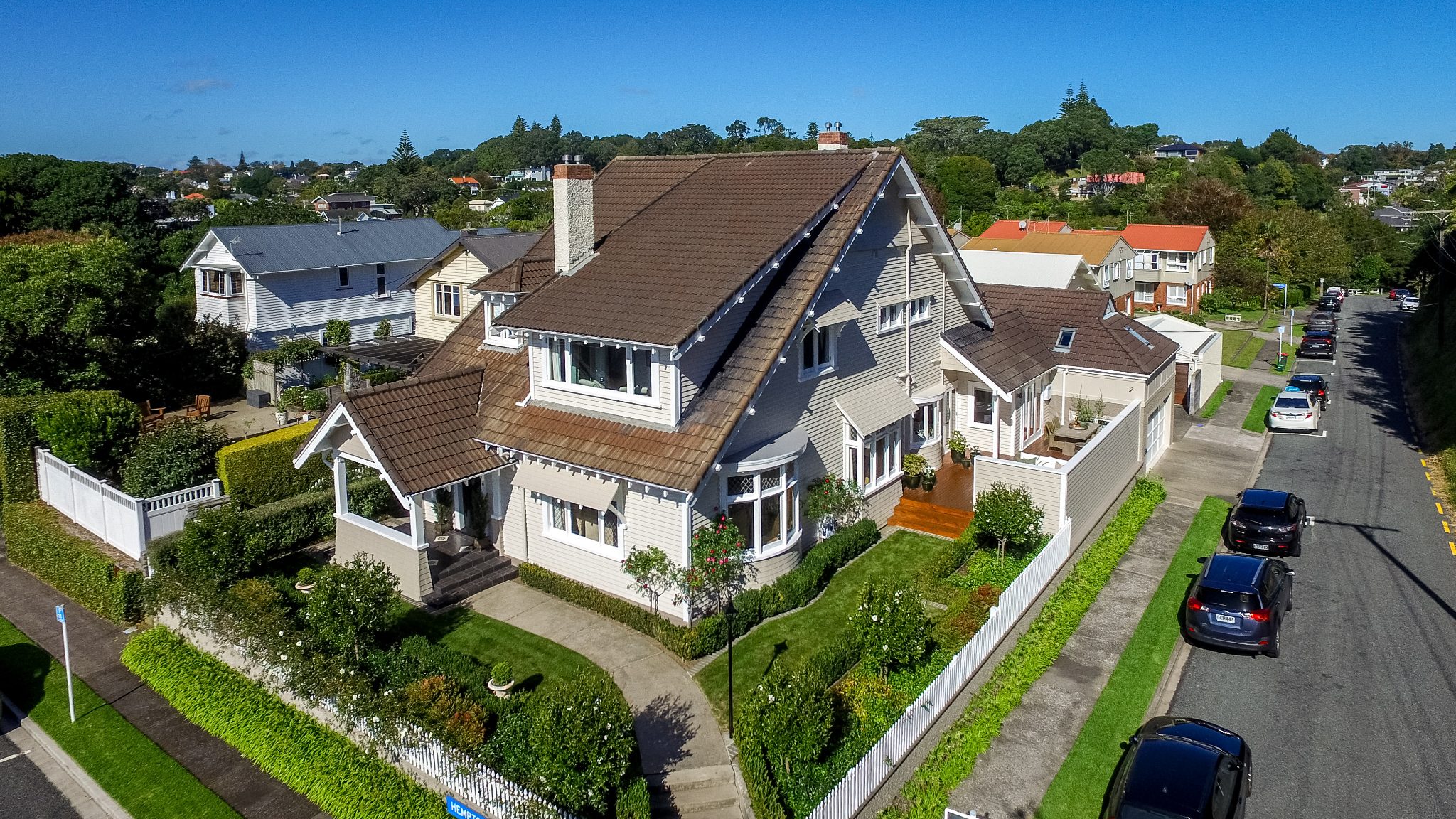 Luxury without compromise in a premier locale — slide 1