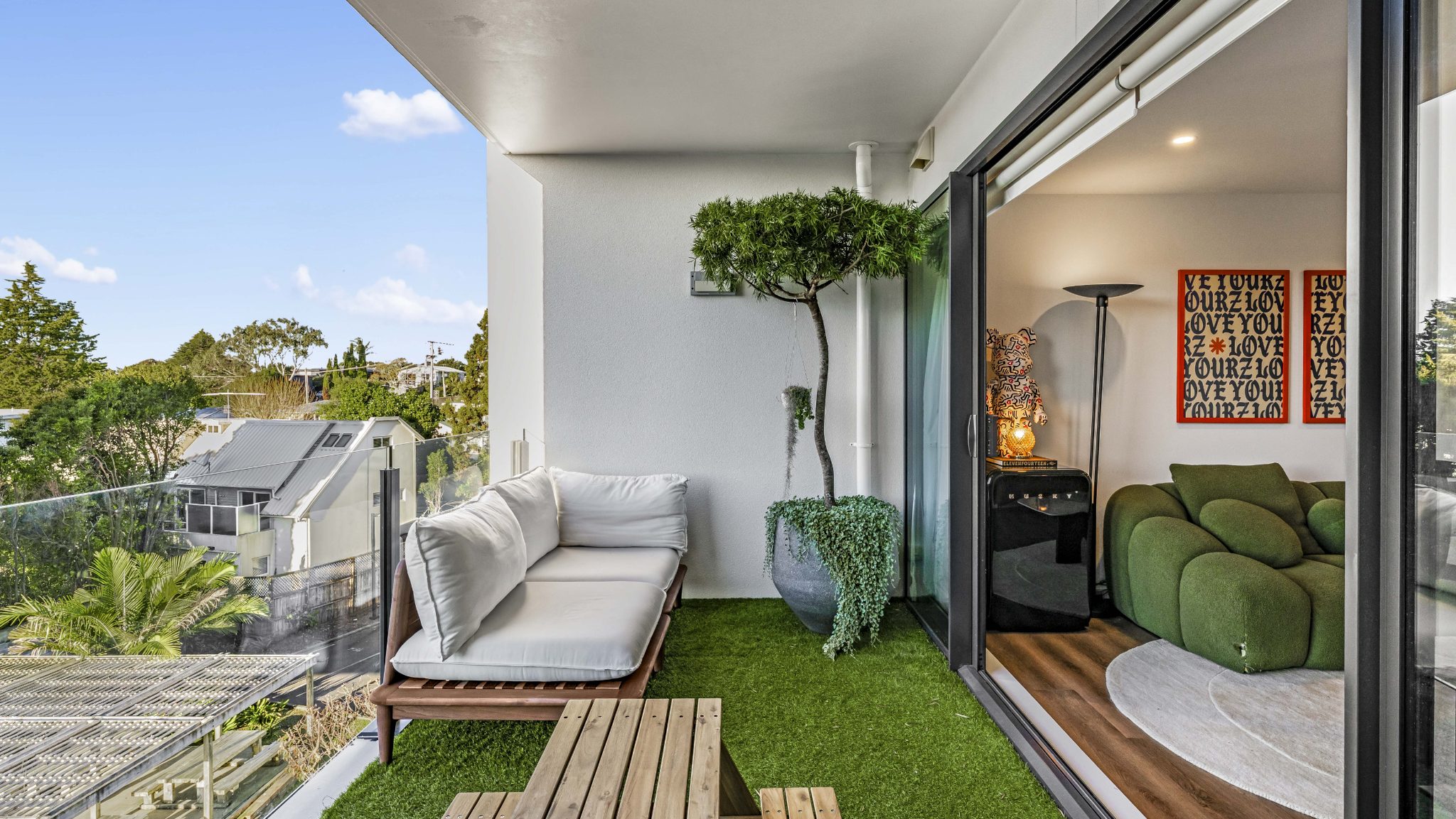 Rare 3 Bedroom - Spacious North Facing Home — slide 2