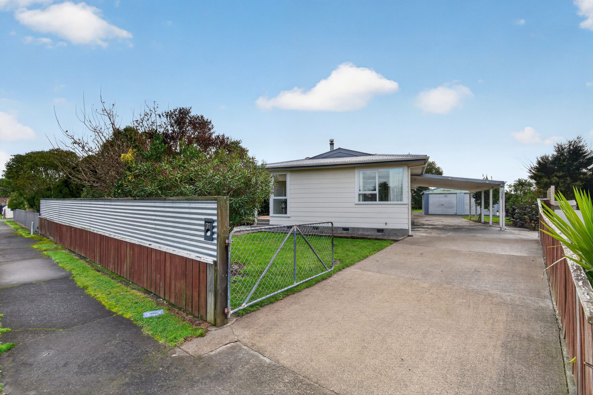 Double Glazed Gem-BEO $570,000 — slide 2