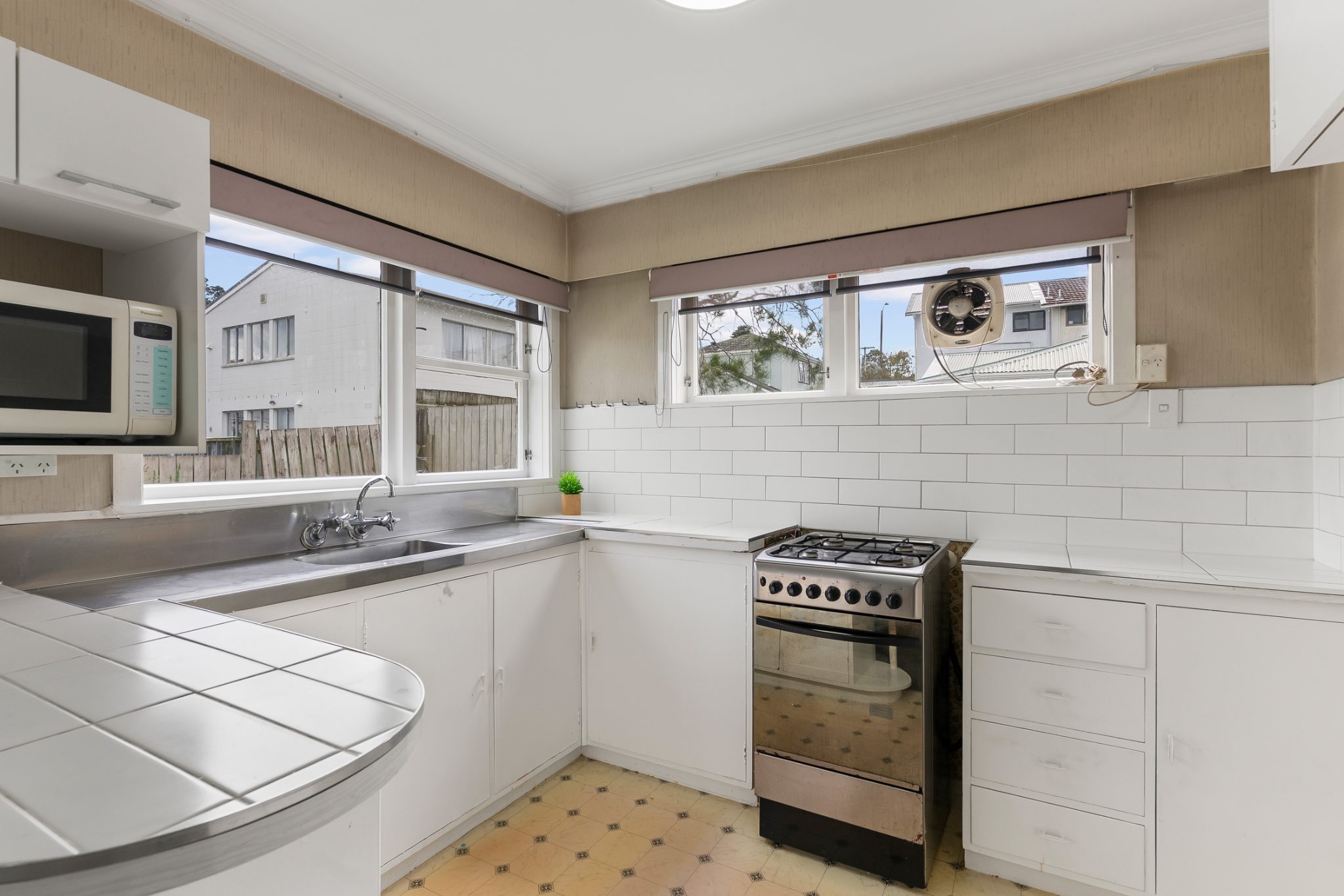 Easy-Care Living in the Heart of Johnsonville — slide 2