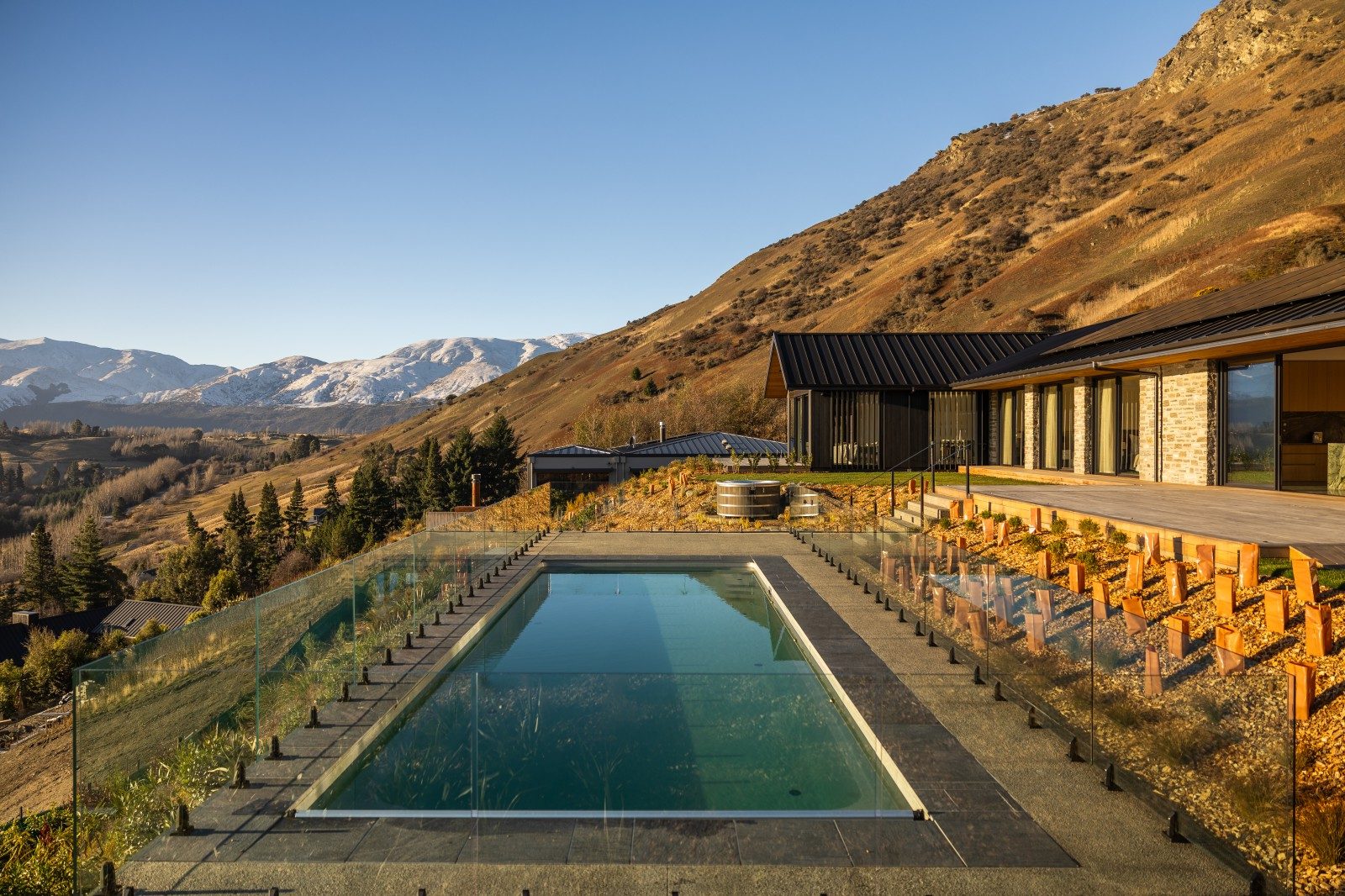 Alpine masterpiece with unrivalled views — slide 2