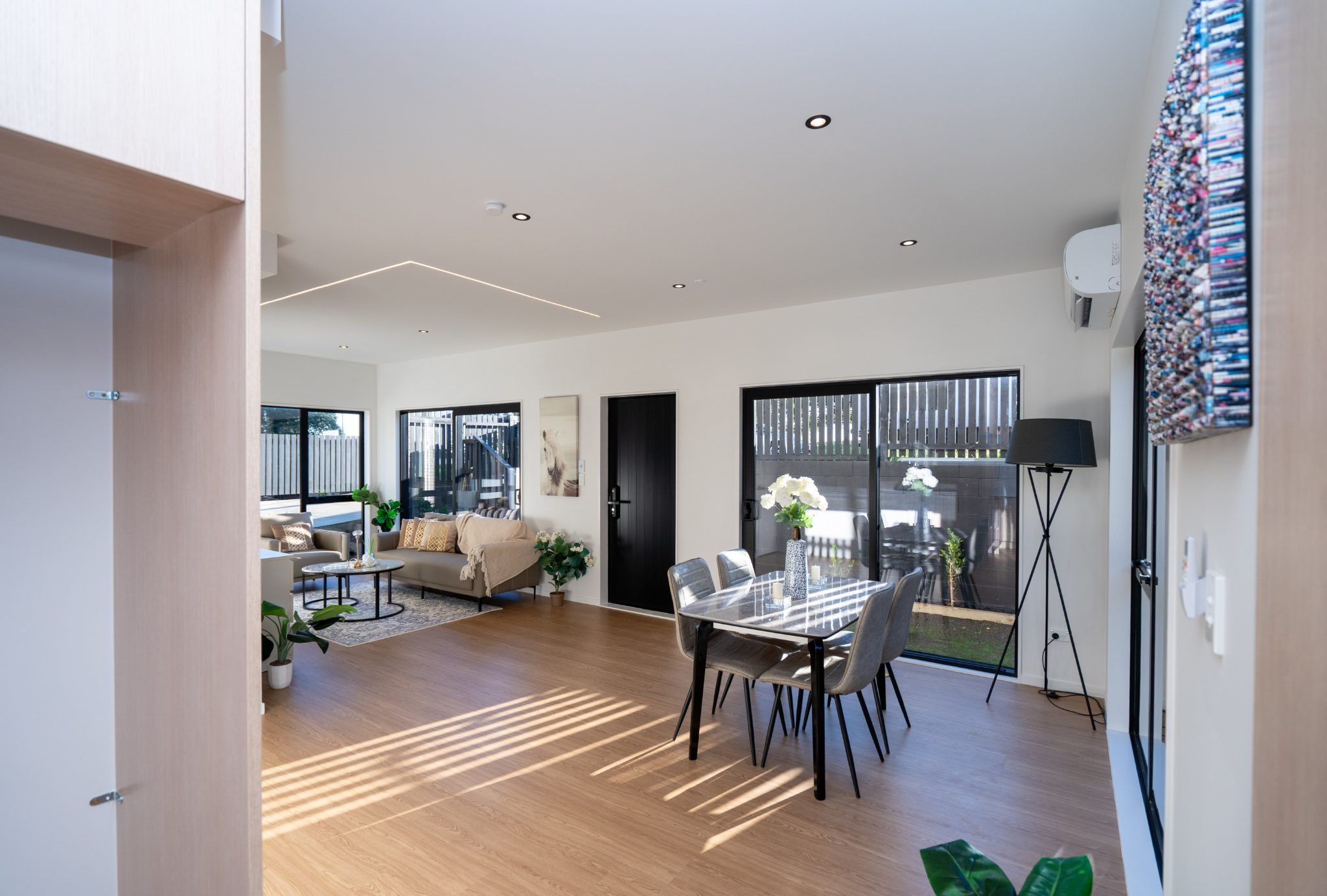 Brand New Sunnyhill Standalone with Seaview — slide 1