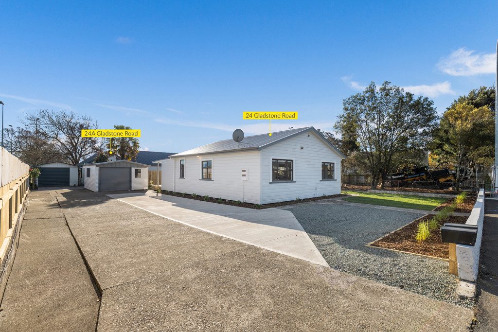 Two Homes - Step Straight Into Jubilee Park — slide 2