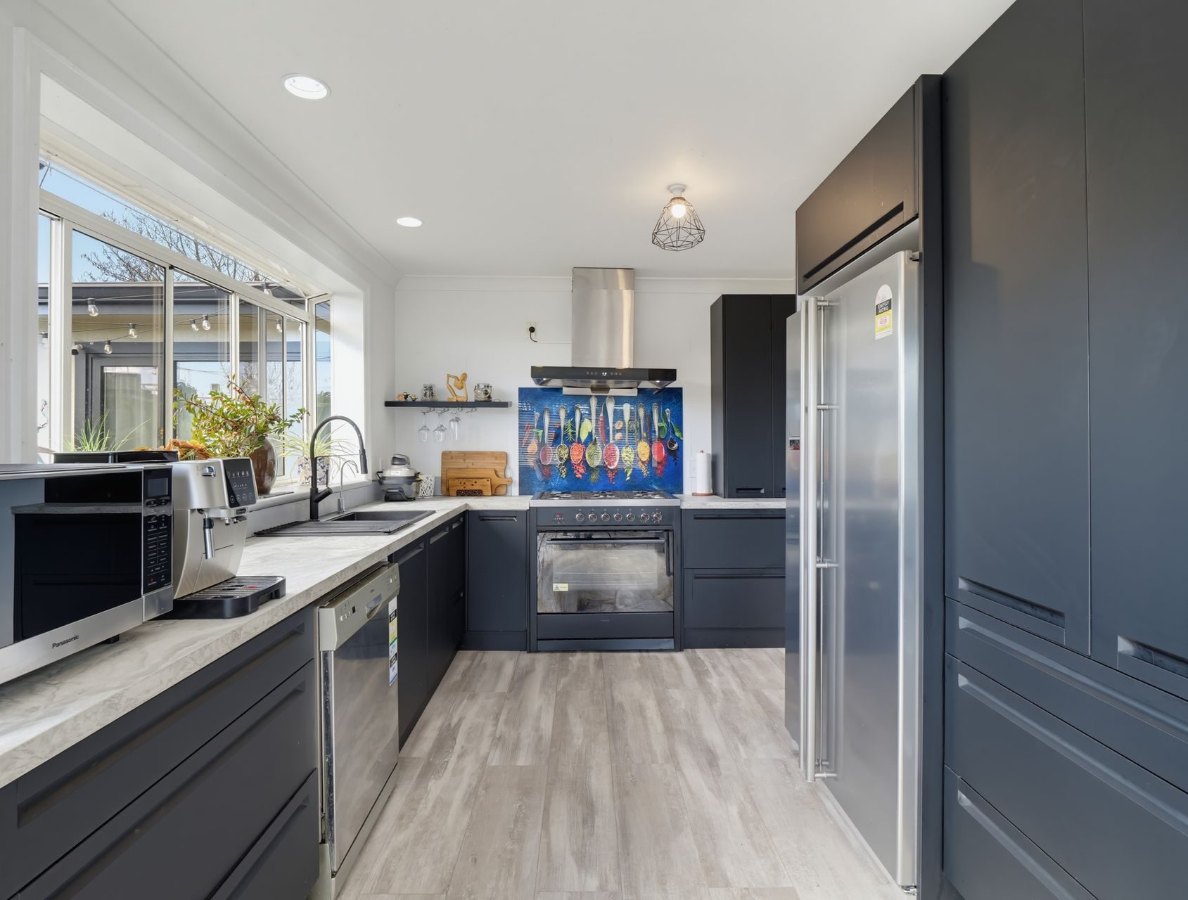 Motivated Vendor Hokowhitu Five Bedrooms — slide 2