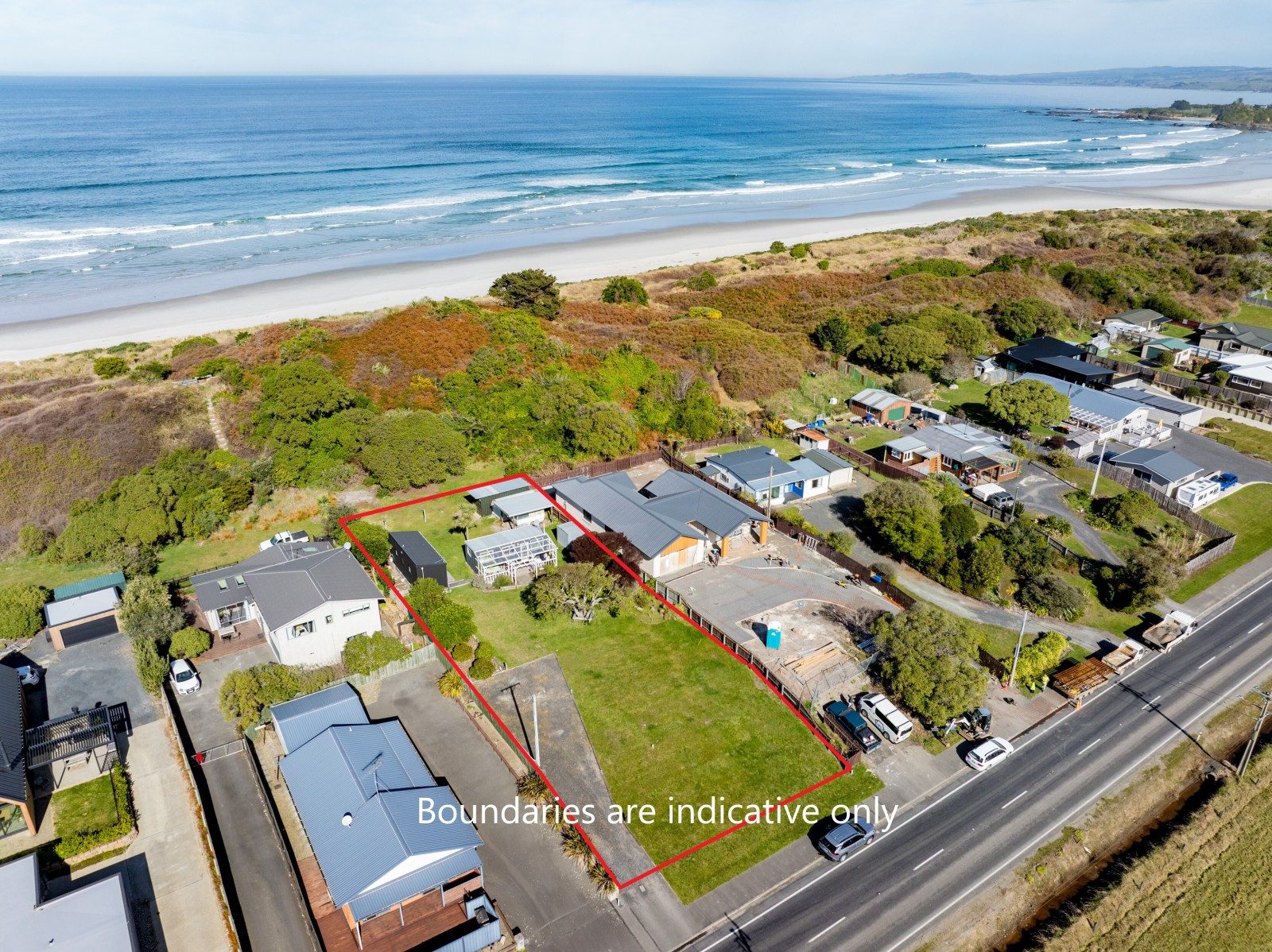 Beachfront bliss - authentic Kiwi crib escape — slide 1