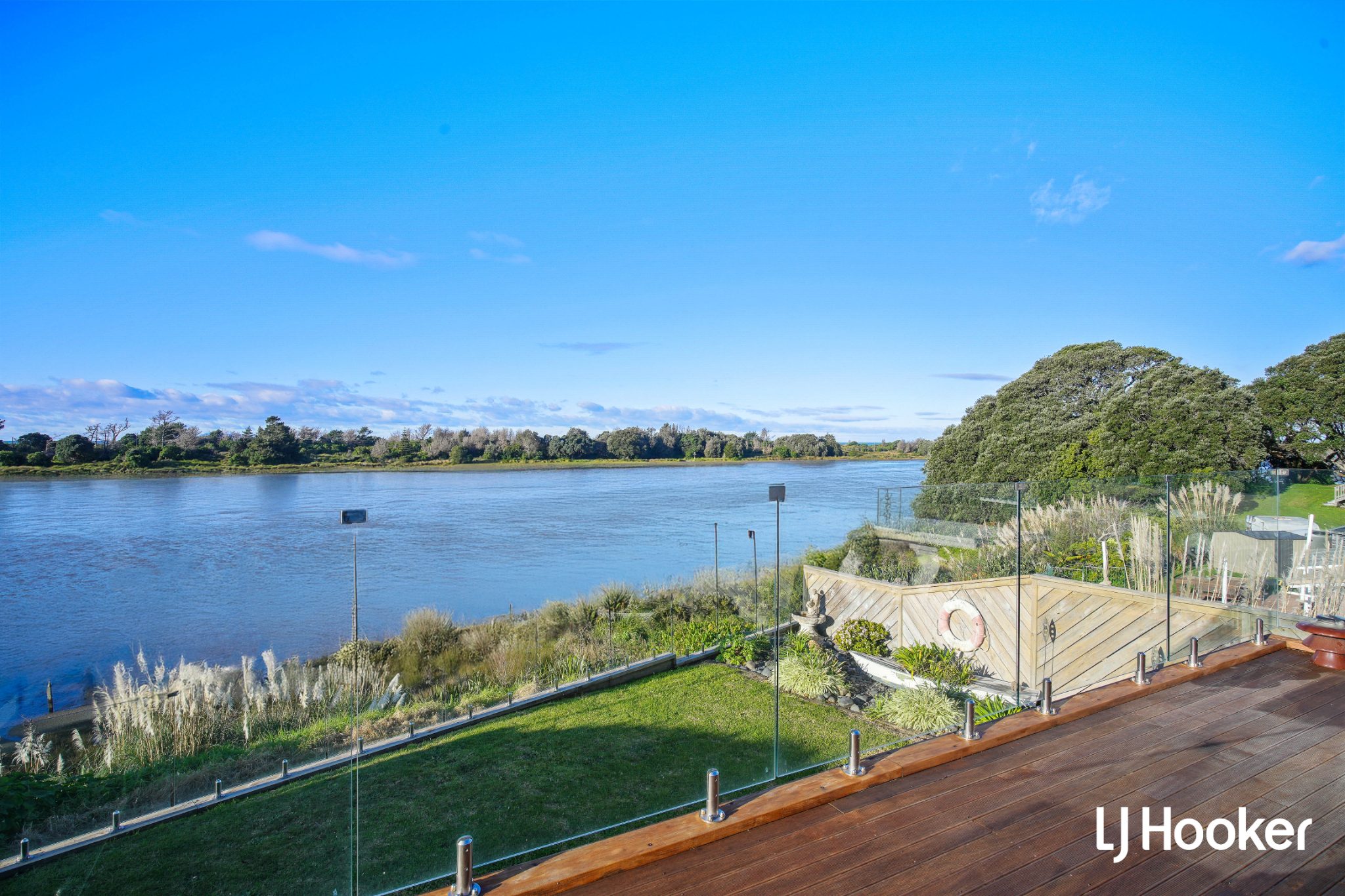 Panoramic Water Views & Exceptional Living — slide 29