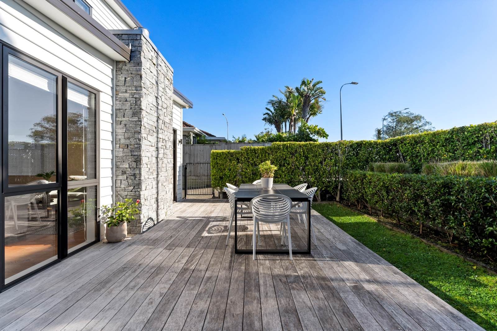 Executive Family Living in the Heart of Grey Lynn — slide 2