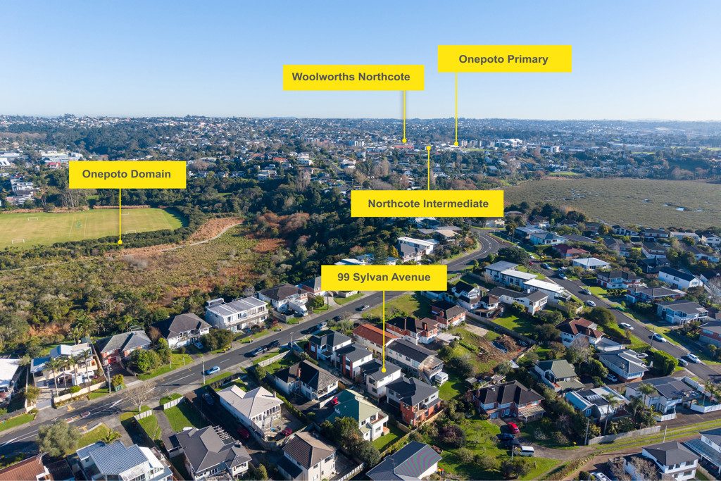 Brand New Luxury Living with Panoramic Views — slide 34