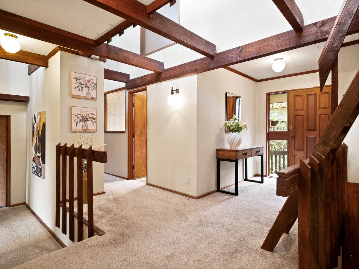 Elevated Family Living in Prestigious Opoho — slide 2