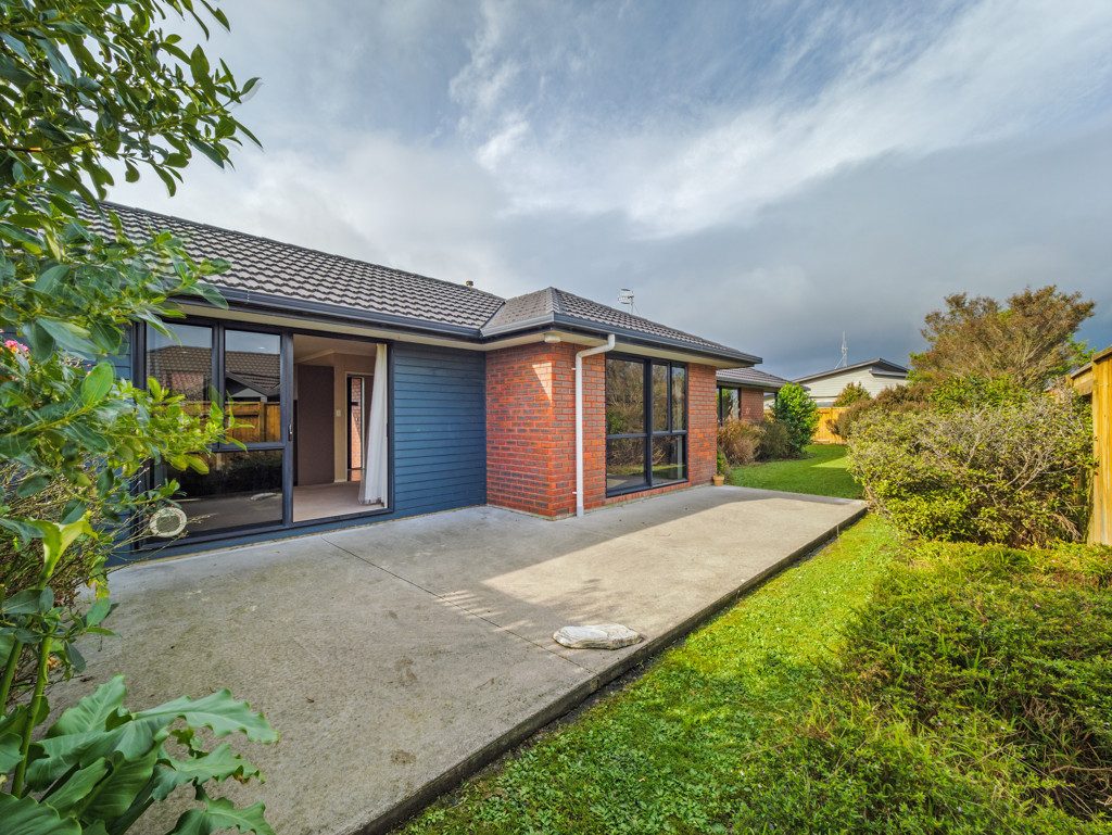 Four Bedrooms - Low Maintenance — slide 2
