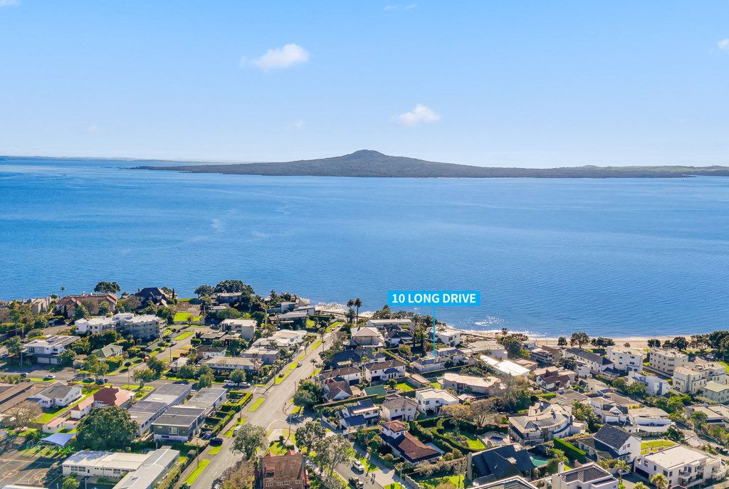 1,605m² of Blue-Chip Land. World-Class Views — slide 25