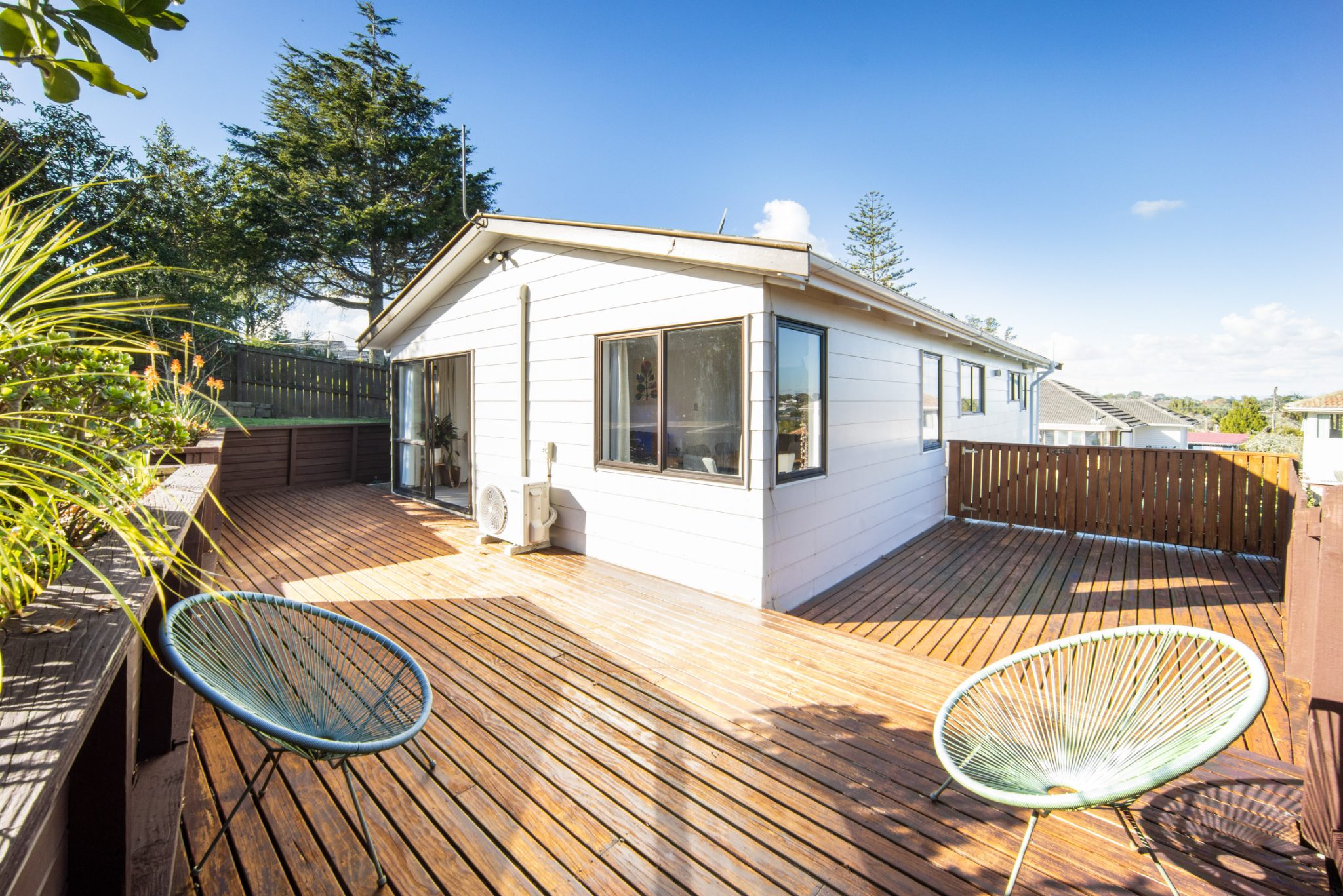 Character, Sunshine & Space - Welcome to Titirangi — slide 1