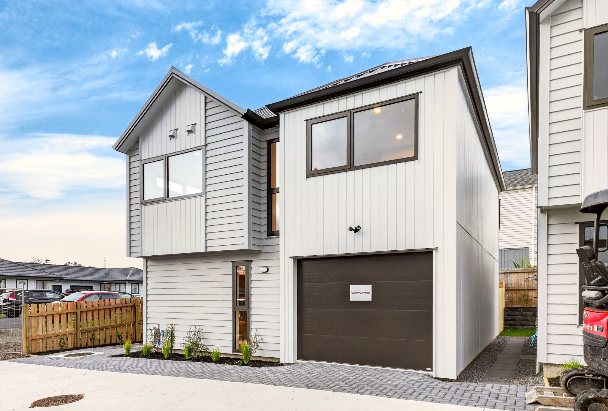 Modern, Spacious, Standalone — slide 1