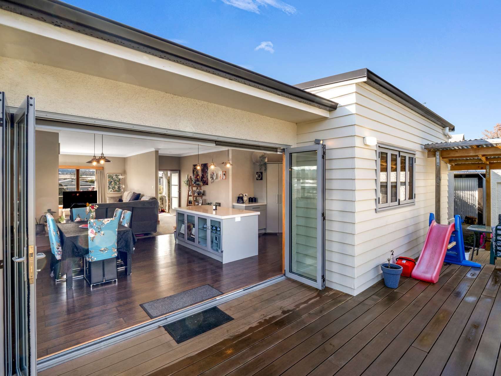 Heart of Ohakune - Location, Lifestyle & Comfort — slide 2