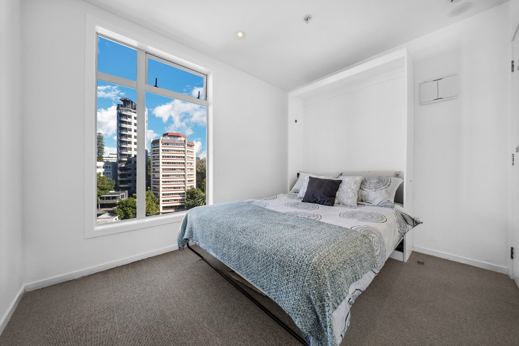 BEST OF AUCKLAND CBD ON YOUR DOORSTEP! — slide 2