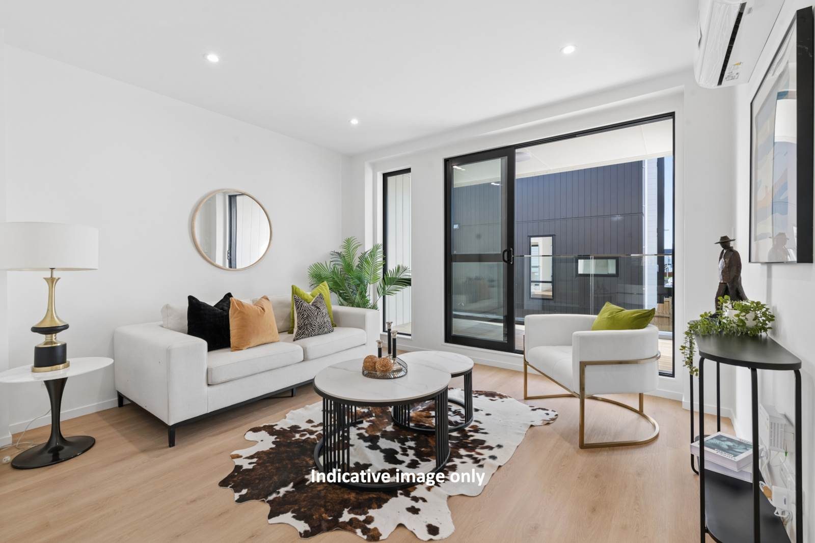 Modern - Freehold - Standalone - Living - Location — slide 2