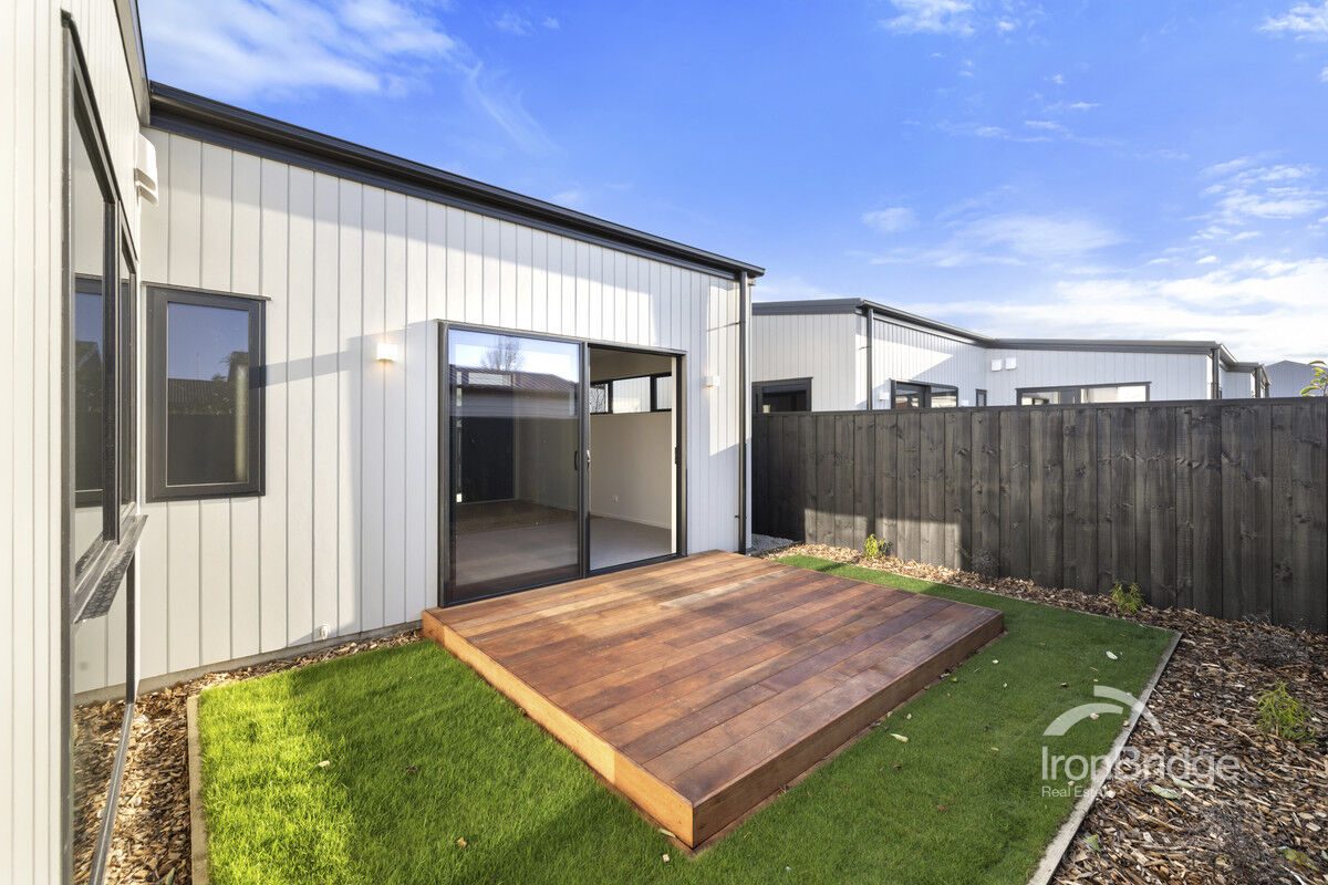 Luxury, Spacious And In Zone! — slide 8
