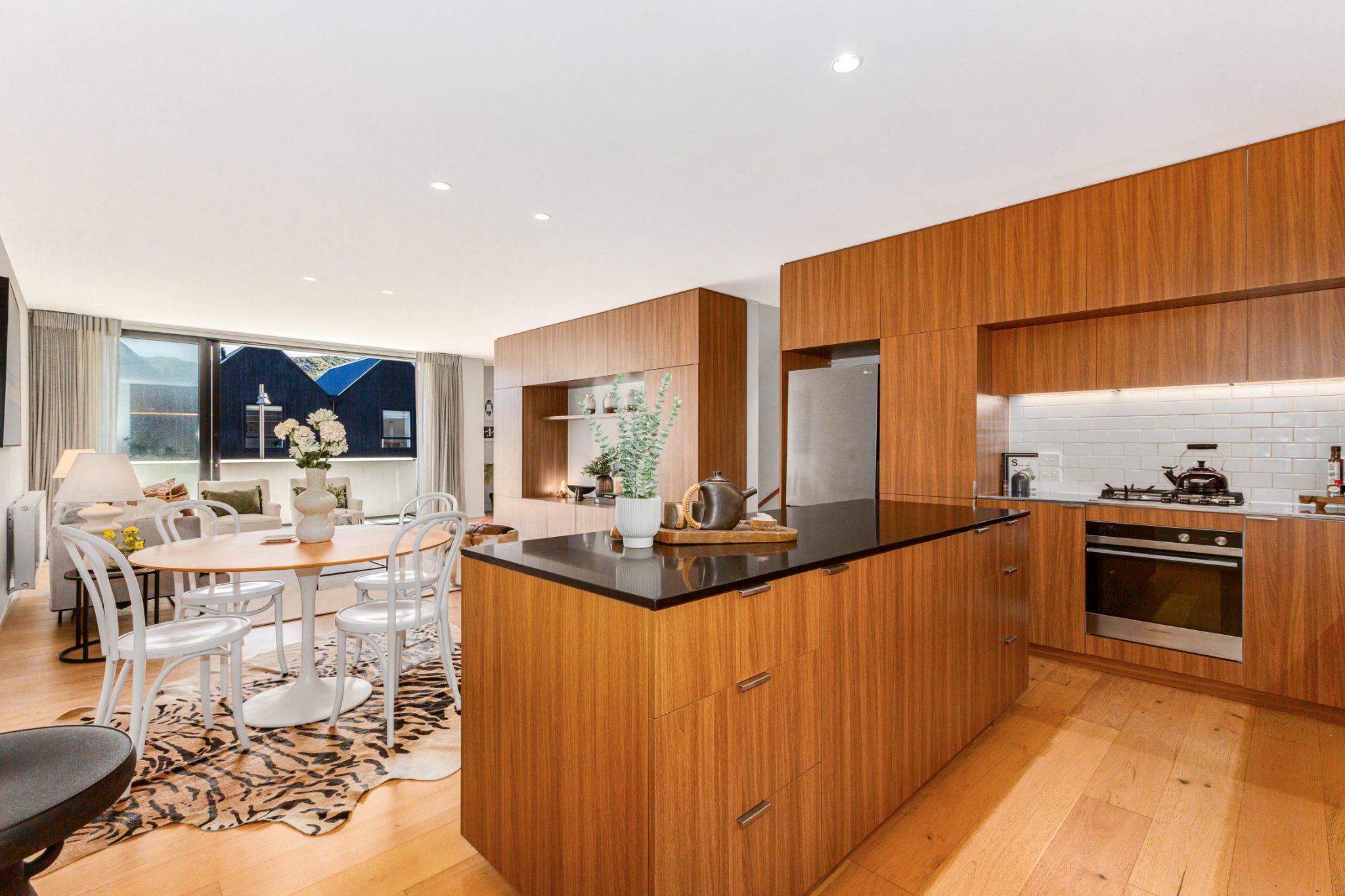 SPACIOUS, MODERN & CONVENIENT LIVING — slide 2