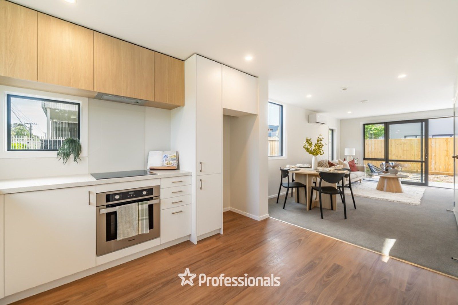 $499,000 - Vendors Have Said Sell! — slide 2