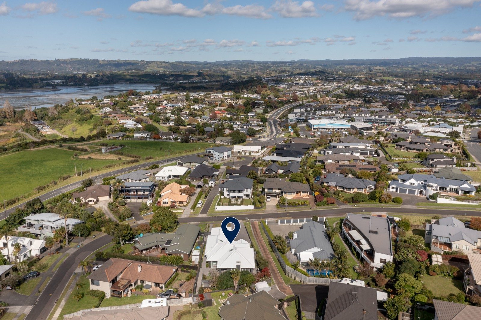 Modern Omokoroa Living – Walk to Shops & Cafés — slide 25