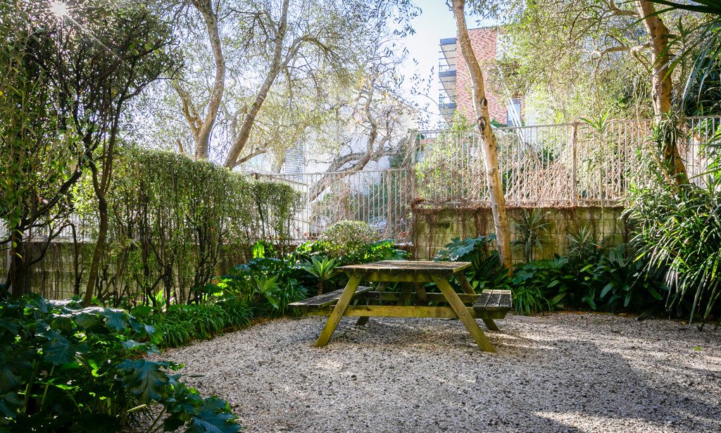 Exclusive City Home; 3 Beds + Garage — slide 2